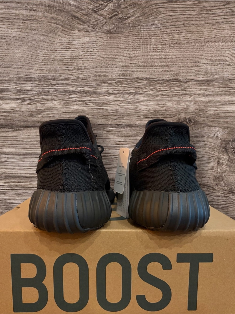 Adidas Yeezy Boost 350 v2 "Bred" - Size 11 - Picture 3 of 6